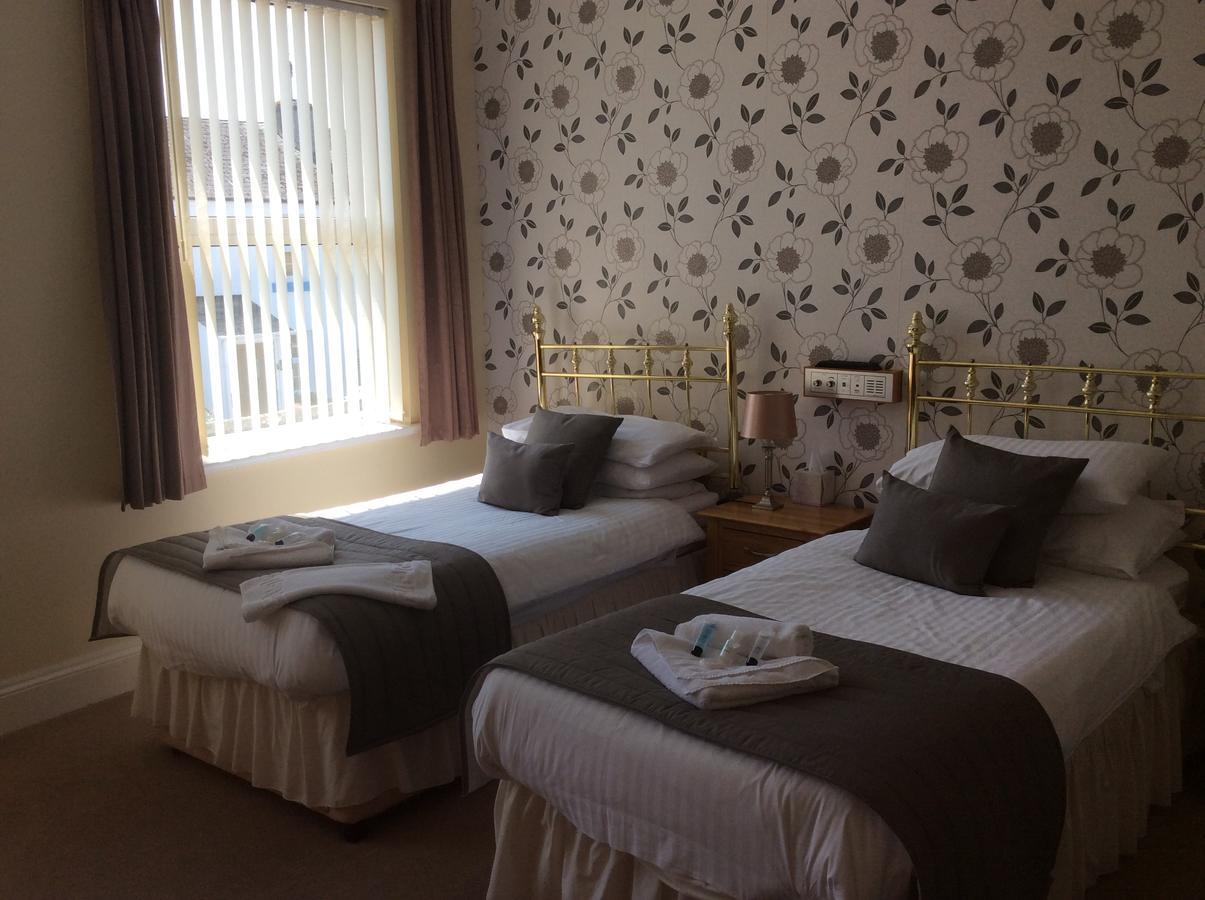 Coombe Court Hotel Торки Экстерьер фото